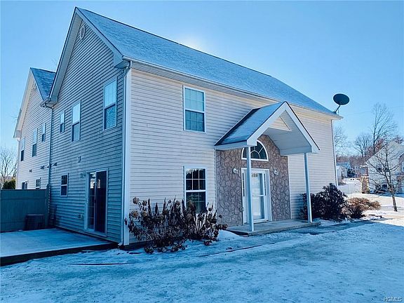 3rd image of 30 Cambridge Ct
