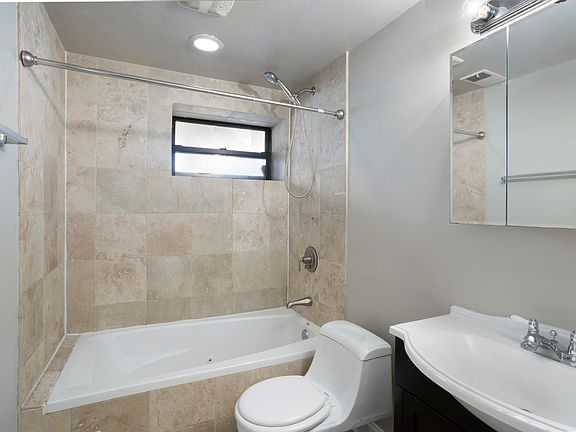 4th image of 3614 W Wilson Ave #G