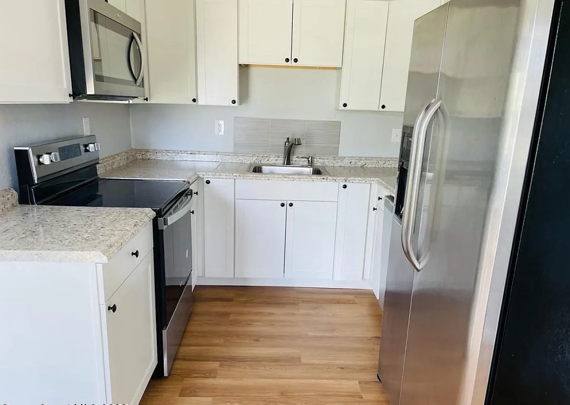 2506 Boyd Ave — Photo 2