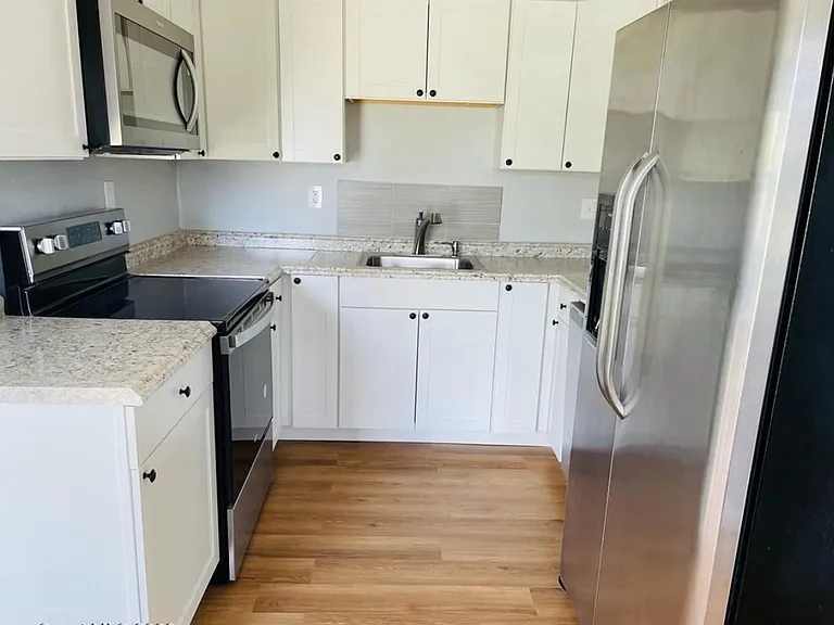 2506 Boyd Ave — Photo 2