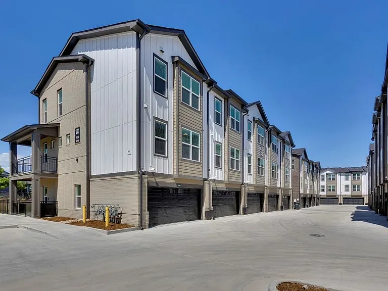 The Allyson Townhomes — Photo 42