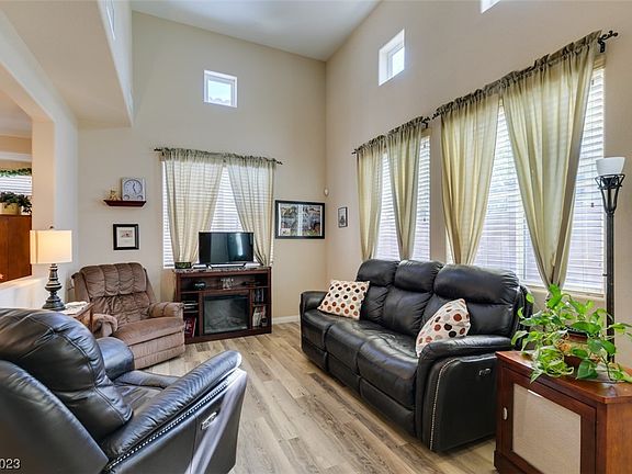 3rd image of 9268 Moonlight Nest Ln