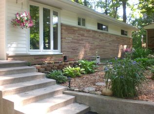 2683 Longwood Dr, Dayton, OH 45431