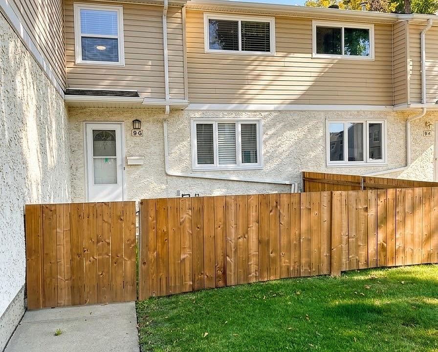 1st image of 9G Clareview Vlg NW