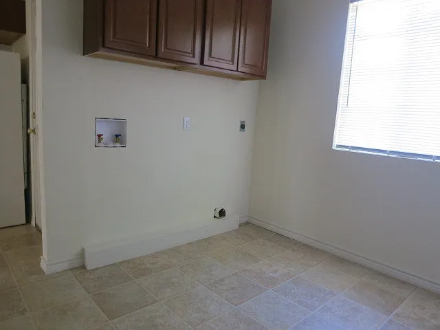4614 S Crockett St — Photo 5