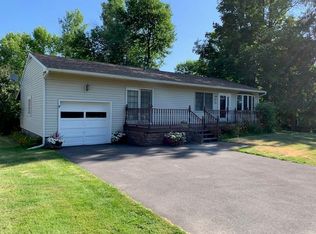 17 Eddie Dr, Plattsburgh, NY 12901