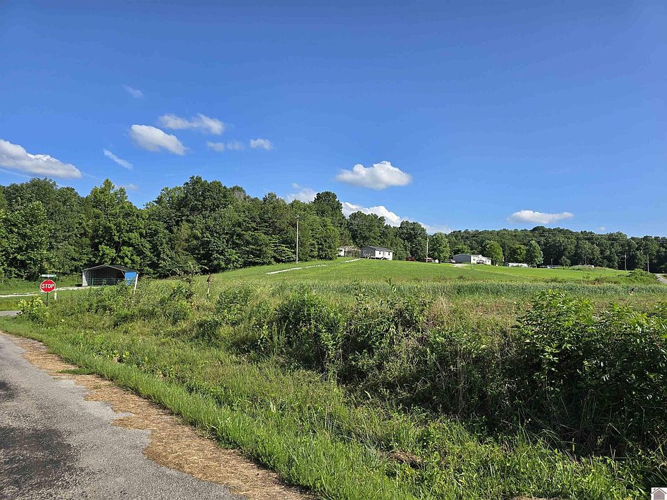 2nd image of 2721 Nichols Rd