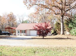 214 Holiday Ln, Sparta, TN 38583