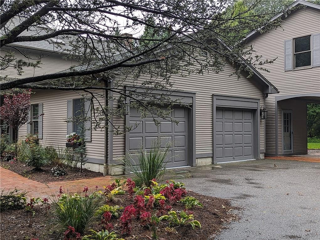 145 Beechwood Dr, Cranston, RI 02921 MLS 1344892 Zillow