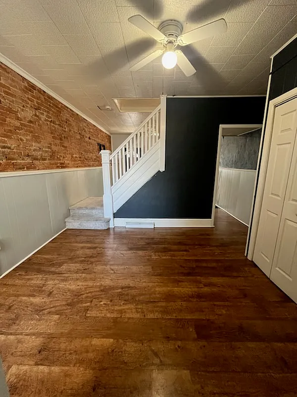 2 bed, 1048 sqft, $1,750 — Photo 2