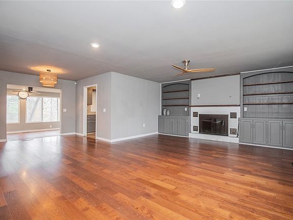 2nd image of 44 Enfield Dr