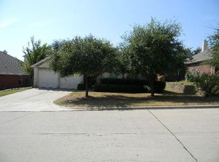 924 Ascension Dr, Hurst, TX 76053