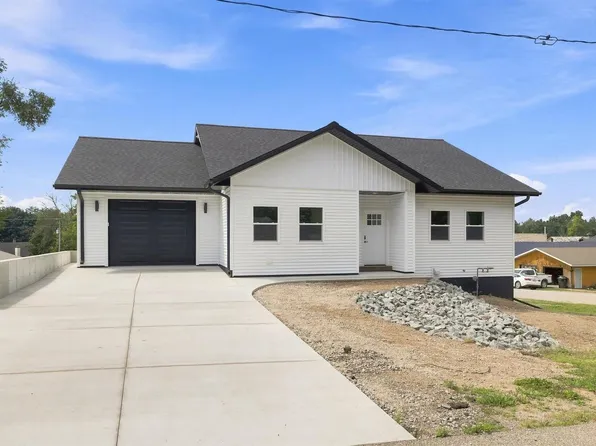 3040 OAK STREET, Nelsonville, WI 54458