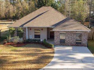 20366 Helenberg Rd, Covington, LA 70433