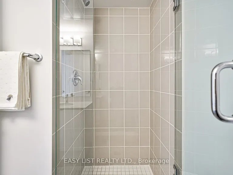 27 Spruce Pines Cres — Photo 15