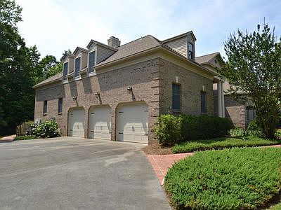 3rd image of 954 White Horse Dr
