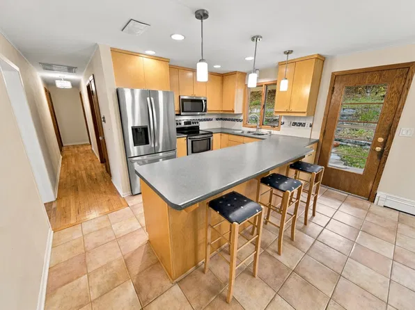 359 Riverview Heights Dr NE, Rochester, MN 55906
