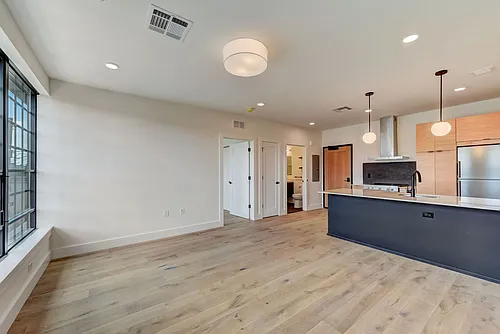 Floor plan 604