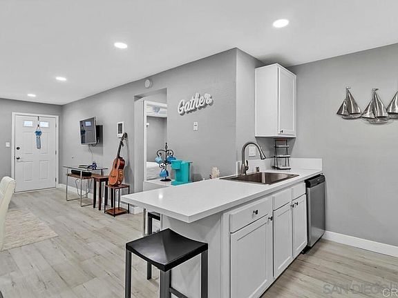 5th image of 1111 Seacoast Dr Unit 8