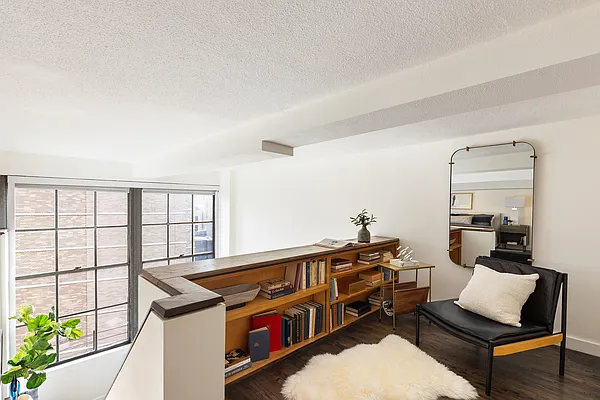Living room, photo 3