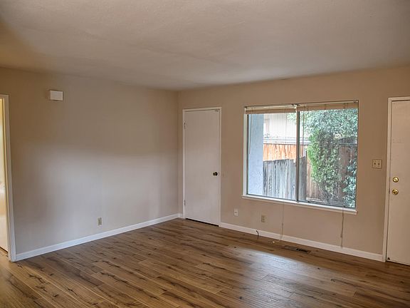 4th image of 846 Fremont St APT 301