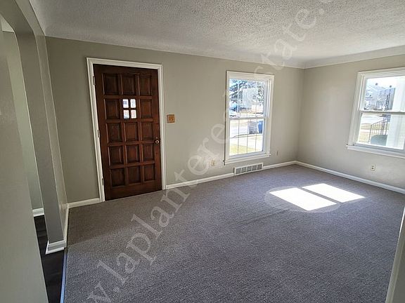 2nd image of 4405 Lyman Ave