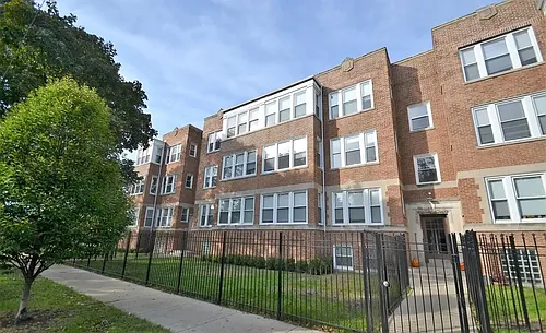 7529 N Rogers Ave #3 Photo 1