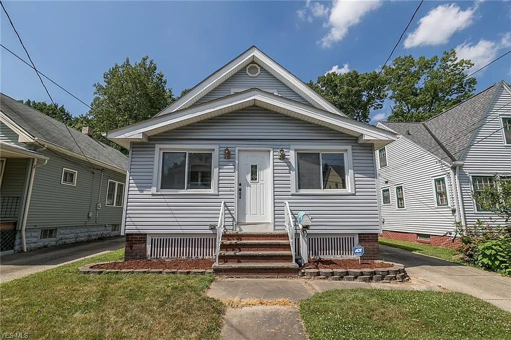 4220 Muriel Ave photo 1