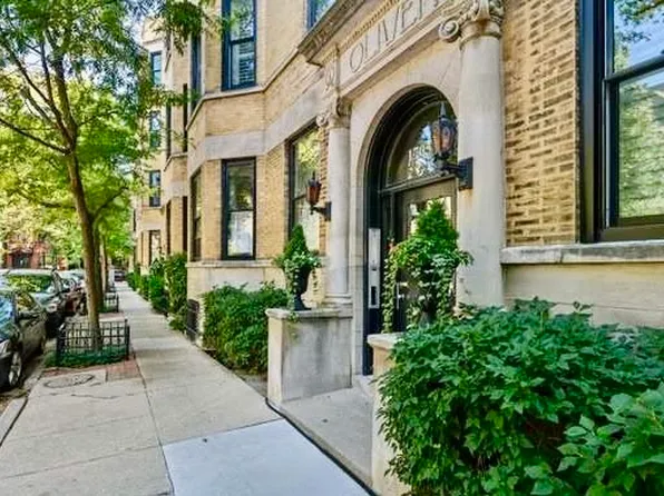 1705 N Crilly Ct APT 1, Chicago, IL 60614