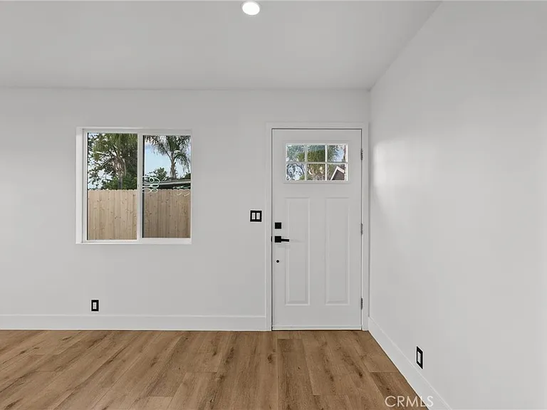 12869 Norris Ave — Photo 2