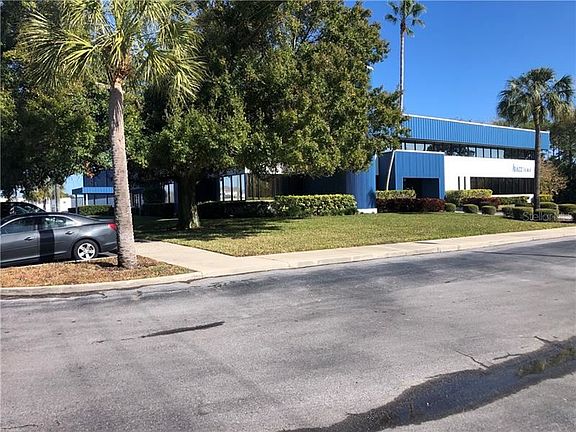 3rd image of 1615 118th Ave N