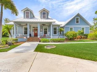 5840 Standing Oaks Ln, Naples, FL 34119