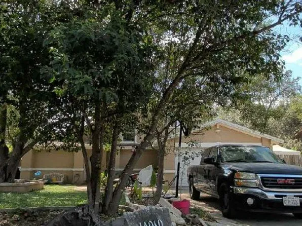 14010 Floral Ridge Dr, San Antonio, TX 78247