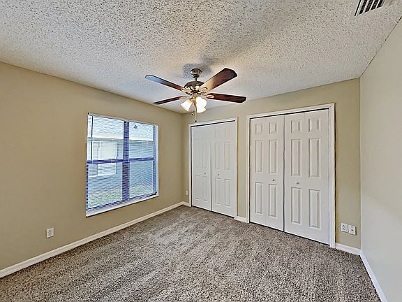 2nd image of 4004 Waterview Loop