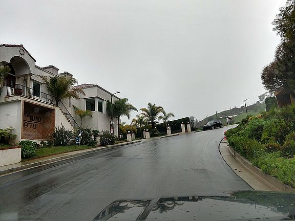 4th image of 3986 S Cloverdale Ave