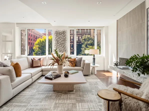 21 East 96th Street image 2 of 24