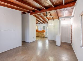 670 SE 1st St, Hialeah, FL 33010