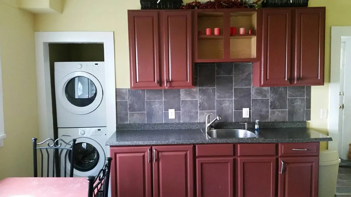 2 bed, $1,350 — Photo 2