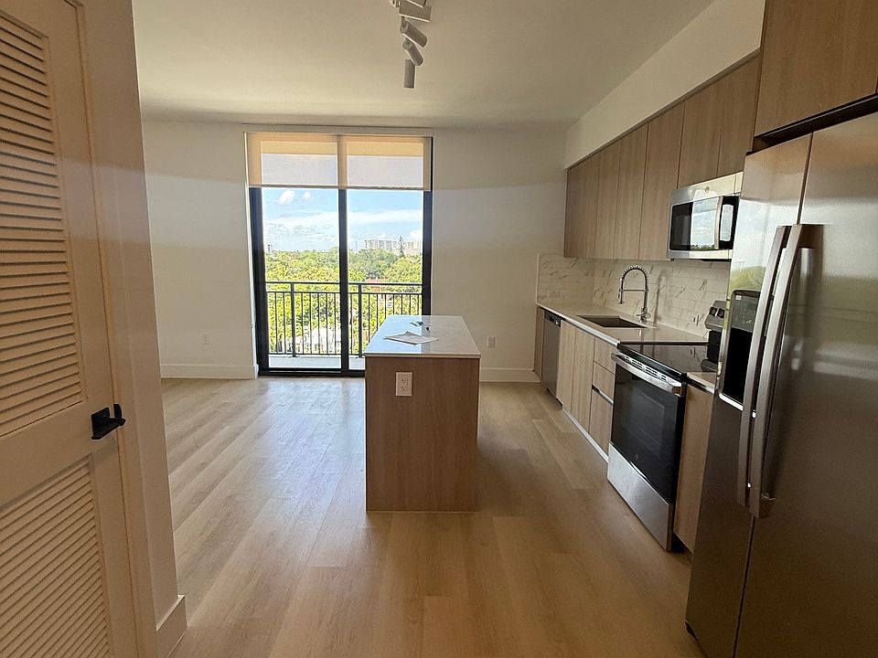 1st image of 2501 NE 181st St #S2