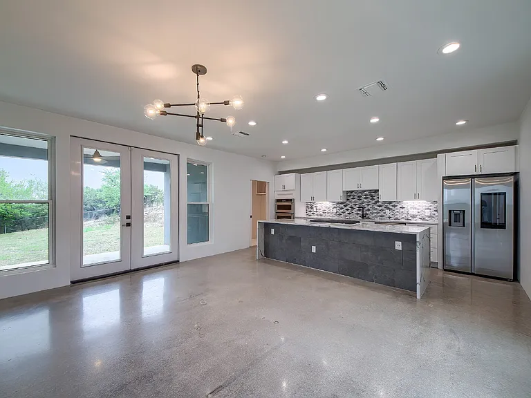 714 Misty Water Ln — Photo 7
