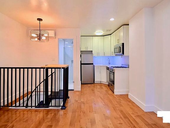 3rd image of 1076 Dean St APT 1