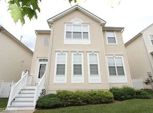 13915 Coachmans Cir, Germantown, MD 20874