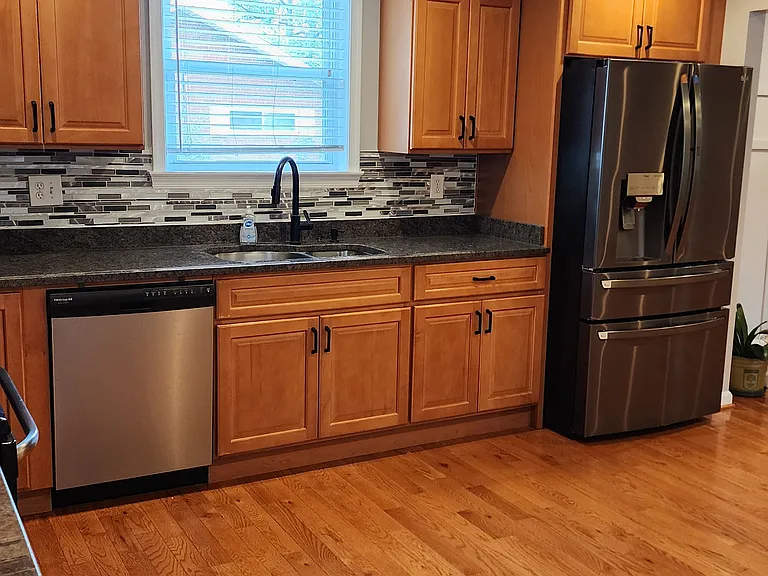 1207 Meadow View Rd — Photo 7