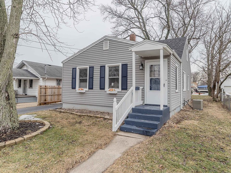 1st image of 210 Sheridan Dr