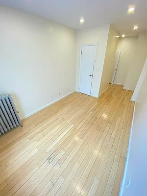 Rented by Level Group | media 9