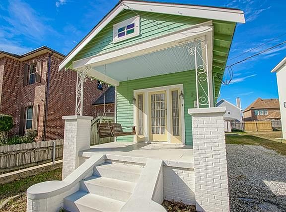 3rd image of 230 Nursery Ave