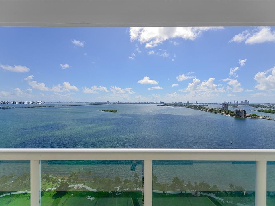 1st image of 1800 N Bayshore Dr APT 2909
