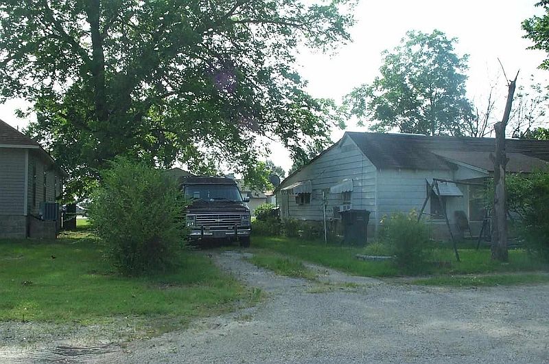 2nd image of 2402 High St