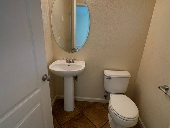 4th image of 3002 English Oak Cir