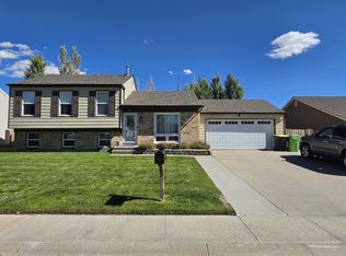 2317 Cutty Sark Dr, Rawlins, WY 82301